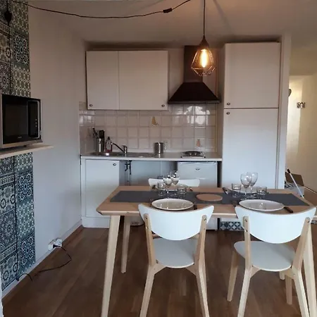 1 Bd Apt In Old Center Бейонн